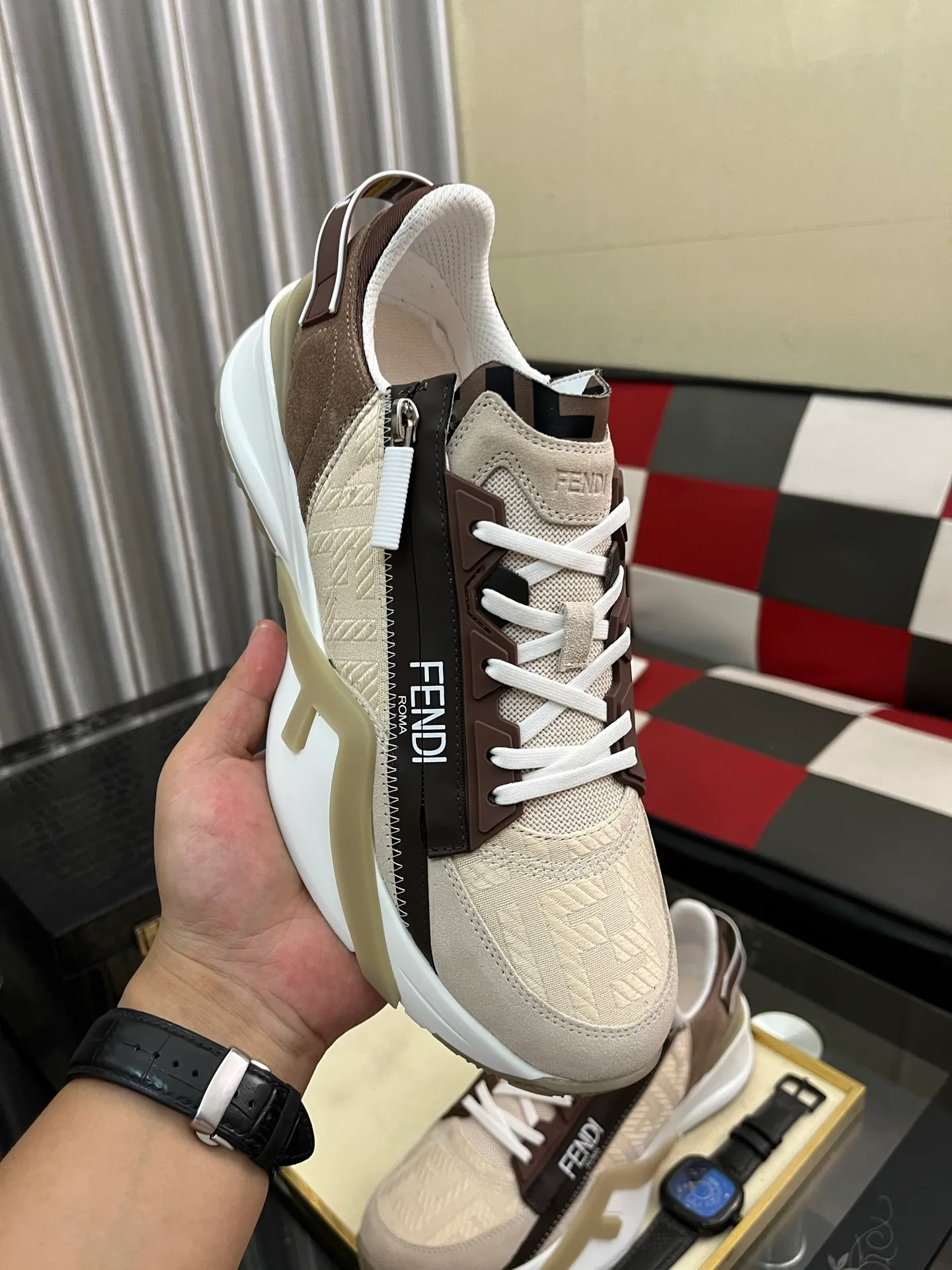 Men's men's shoes 💰540⌚️⌚️ FEND* — Fendi Flow men's casual sneakers, with elastic straps, side zippers, and corrugated soles engraved with F. Embossed Fendi Flow lettering on the heel. Made of technical fabric and a mix of blue and genuine leather. Decorated with Lycra® details. FF graphic tongue. Ultra-light and wear-resistant EVA sole. Code number: 38-44